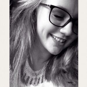 Meet your Posher, Kassie