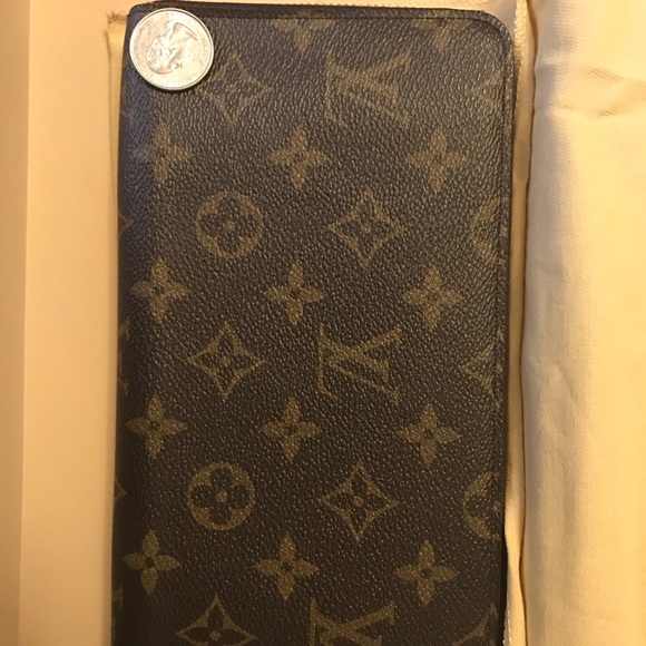 - SOLD- Louis Vuitton Wallet - Picture 8 of 8