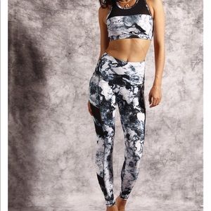 Strut This Work Out Set