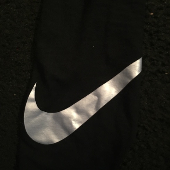 🆕Lightly worn Nike Capri leggings - Picture 4 of 4