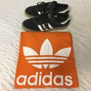 Vintage Adidas T Shirt