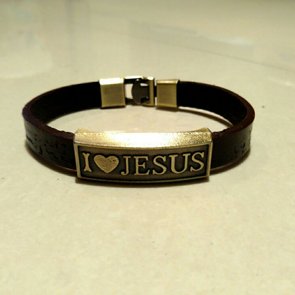 I love Jesus Bracelet - Picture 5 of 5