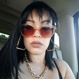 Meet your Posher, Yanelys