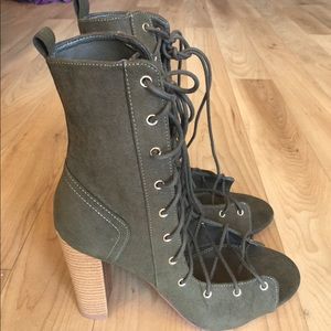 Liliana Olive Lace Booties
