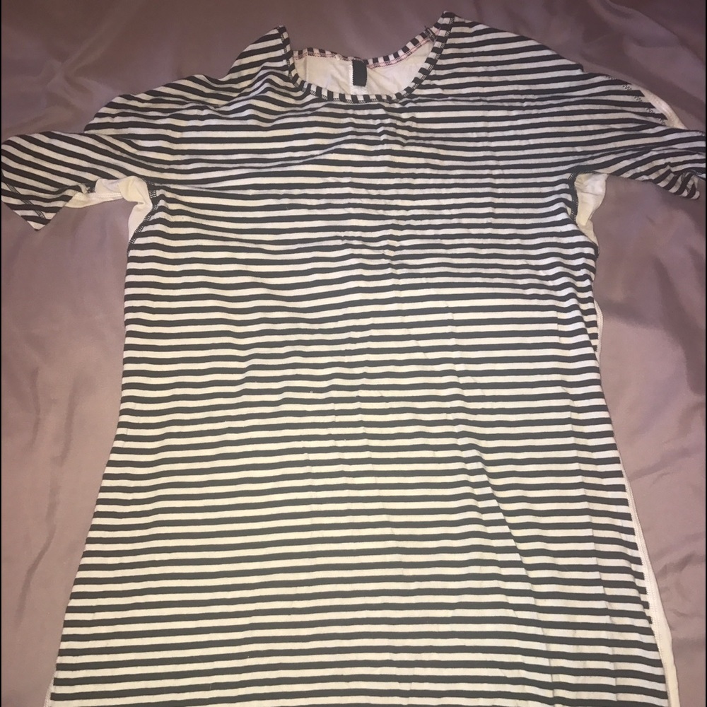 Lululemon T-shirt