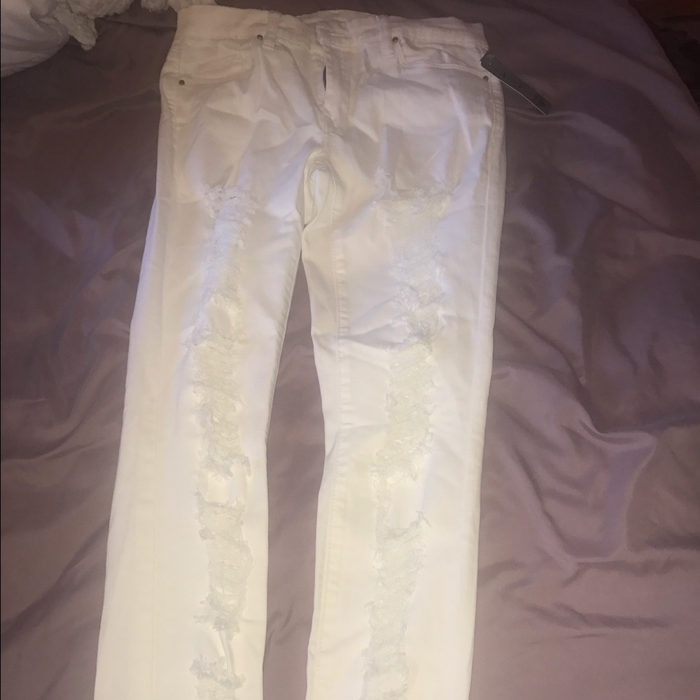 NWT destroyed white skinny jeans