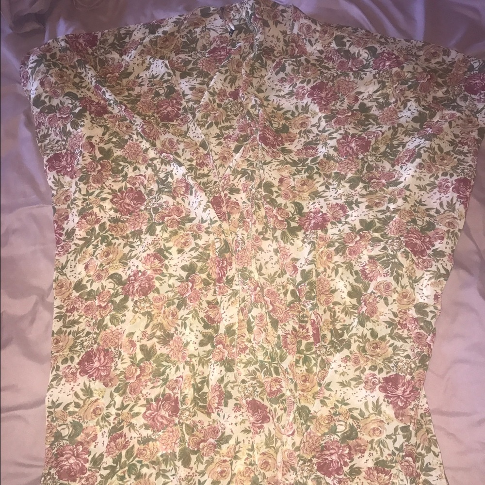 Floral short-sleeved kimono