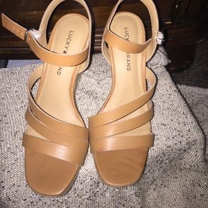 Brand new Strap wedges