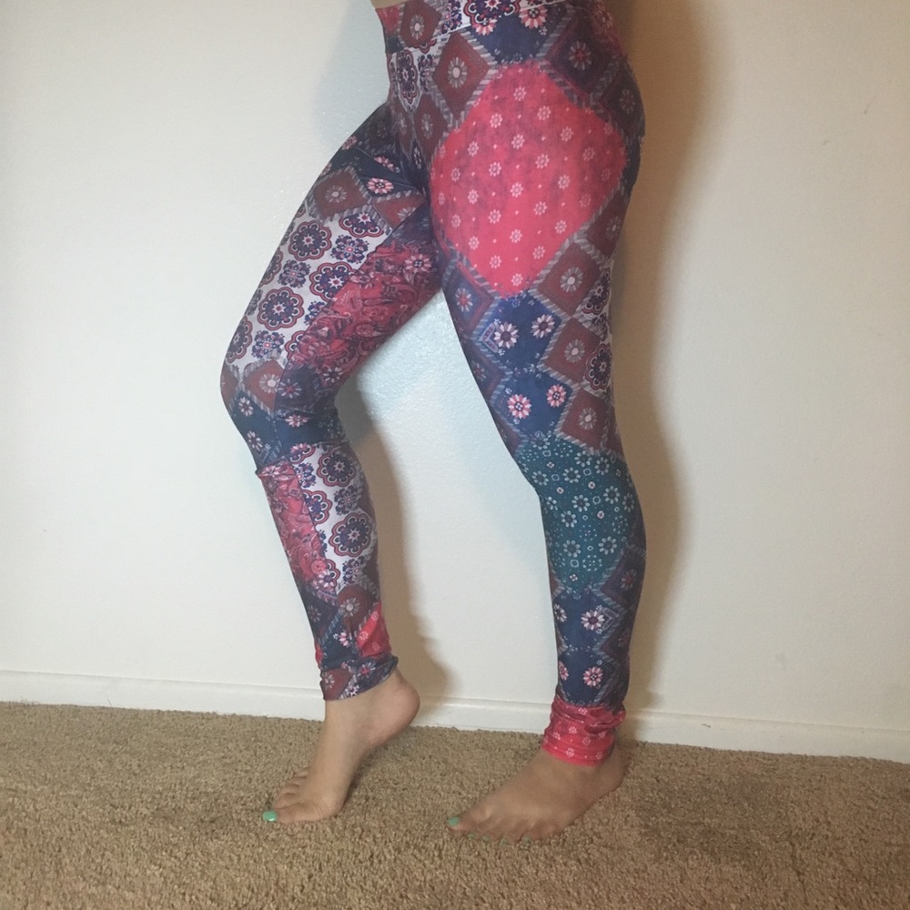 American Eagle Small Legging Yoga Pants Geometric