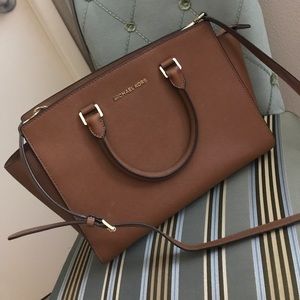 Micheal Kors large Selma Satchel