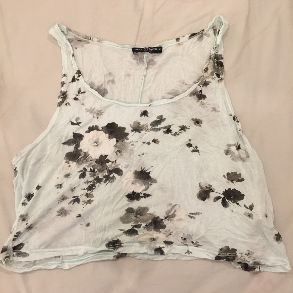 Brandy Melville crop top- one size