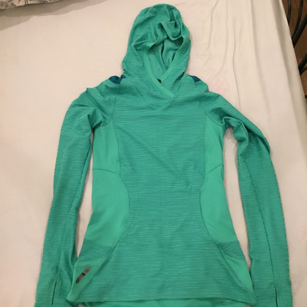Pearl Izumi green workout pullover- small