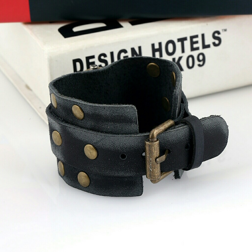 Leather Watch - Picture 3 of 5