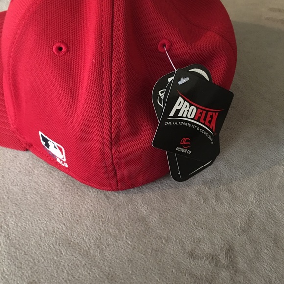 Angels hat - Picture 2 of 3