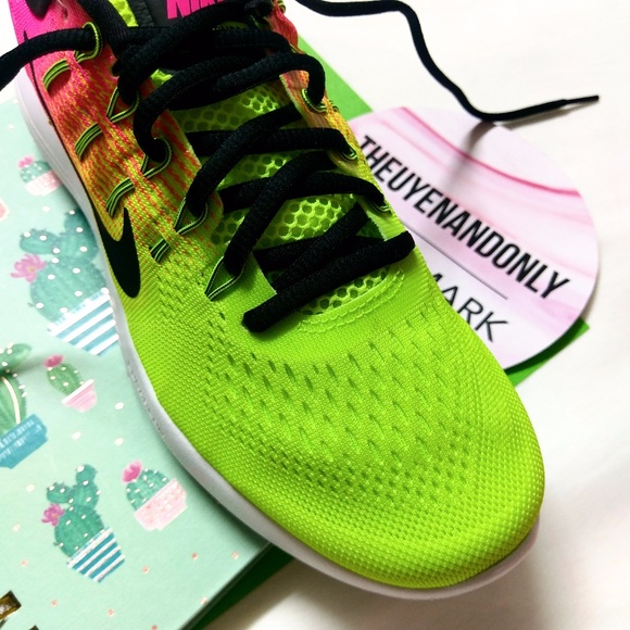 💠NEW💠 Nike Run Easy Neon Pink - Picture 5 of 8