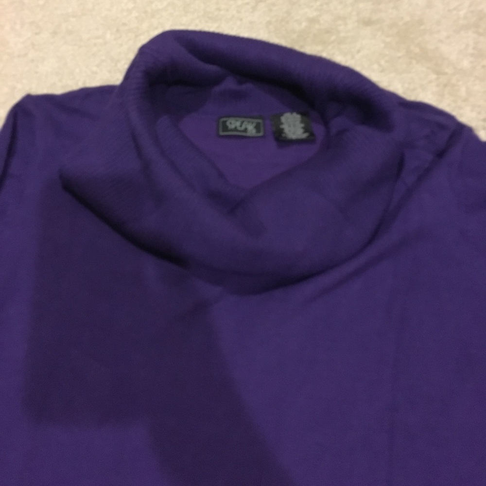 Sweater - Picture 2 of 3