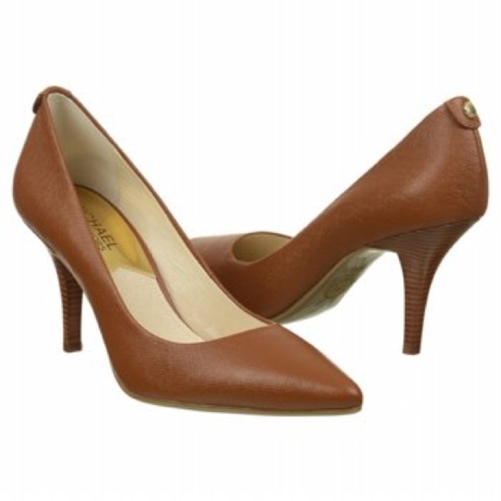 EXCLUSIVE Michael Kors Brown Kitten Heel Pumps