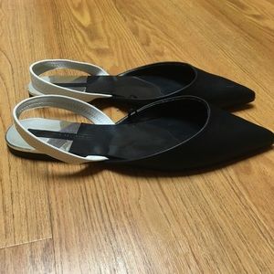 Pointy head slingback flats. Zara