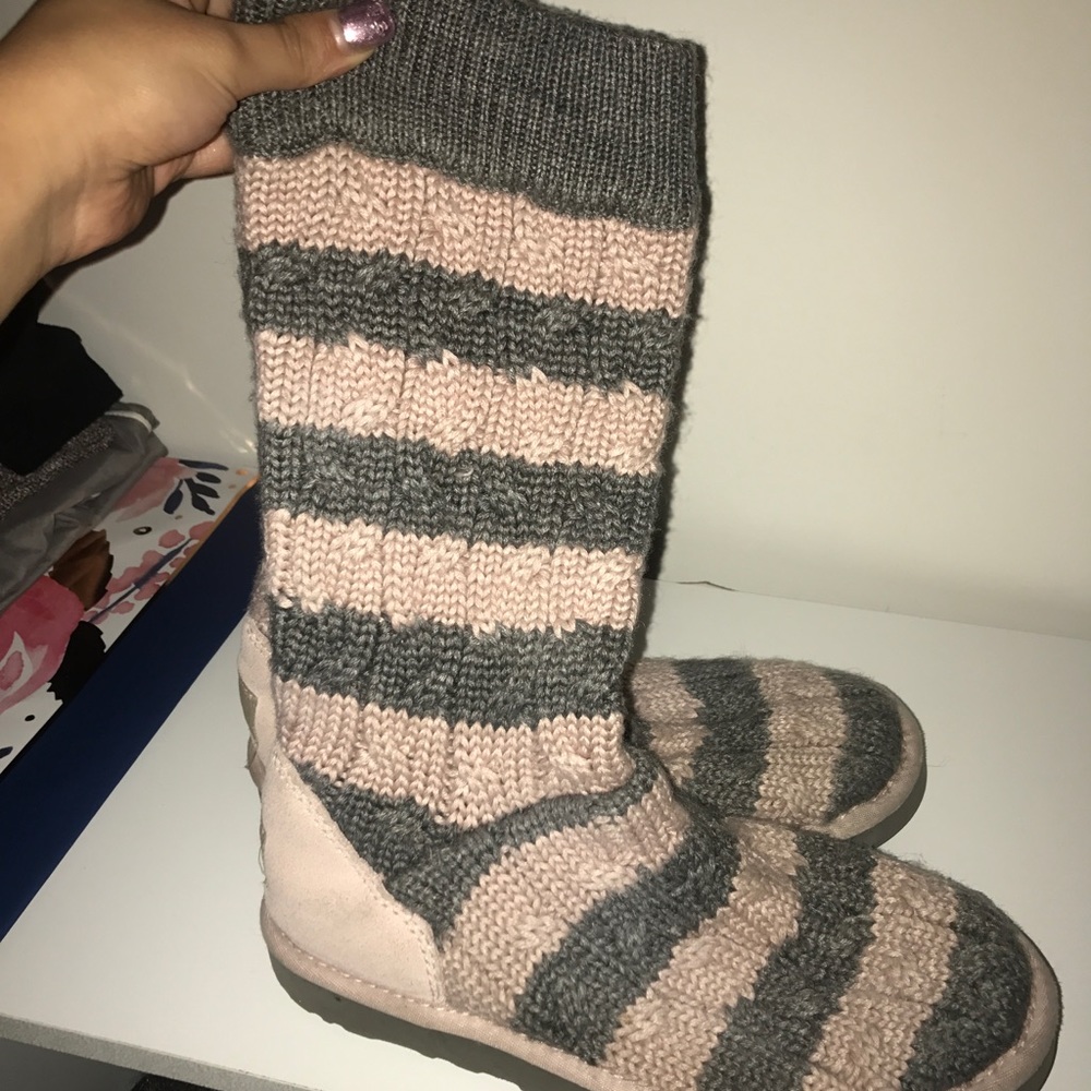Knit uggs