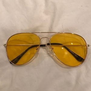 Yellow aviator glasses