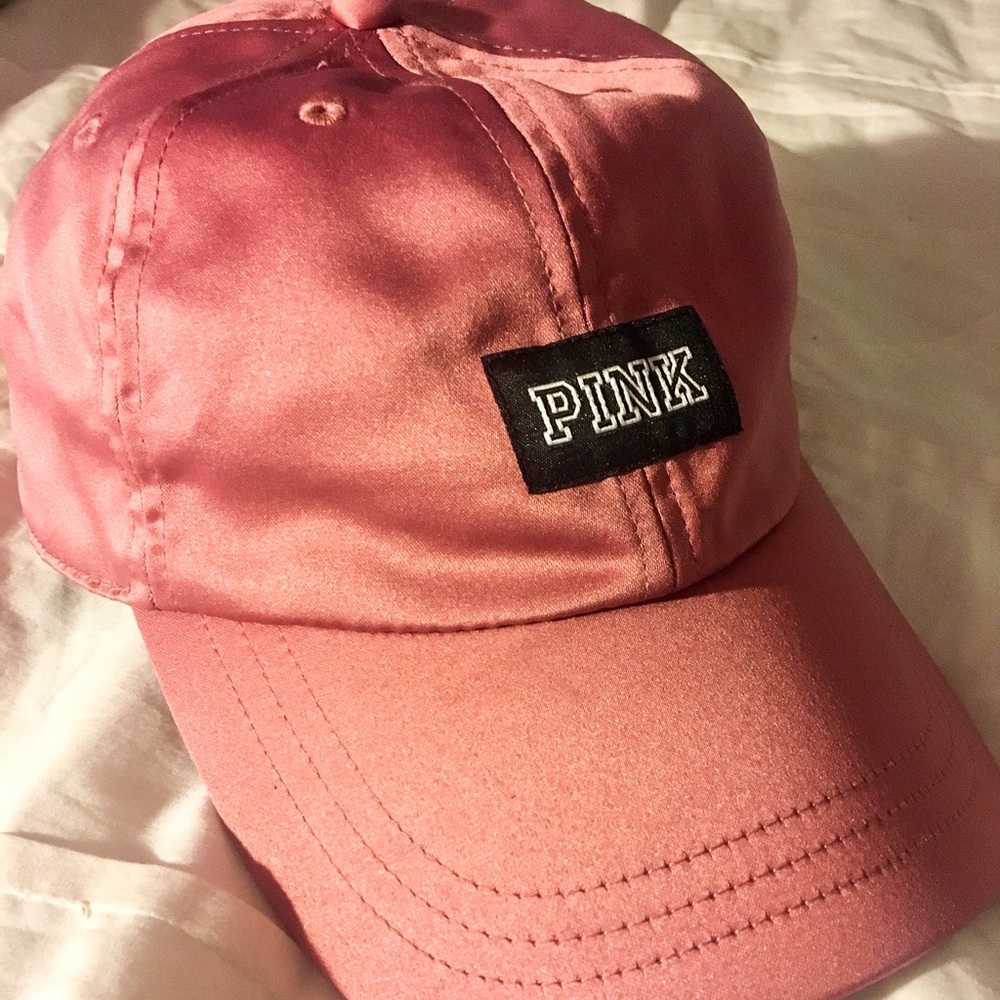 💕PINK by vs hat💕