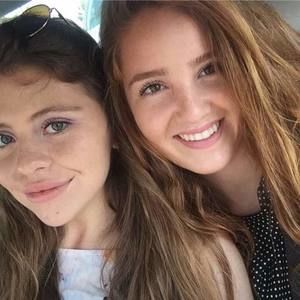 Meet your Posher, Fatima