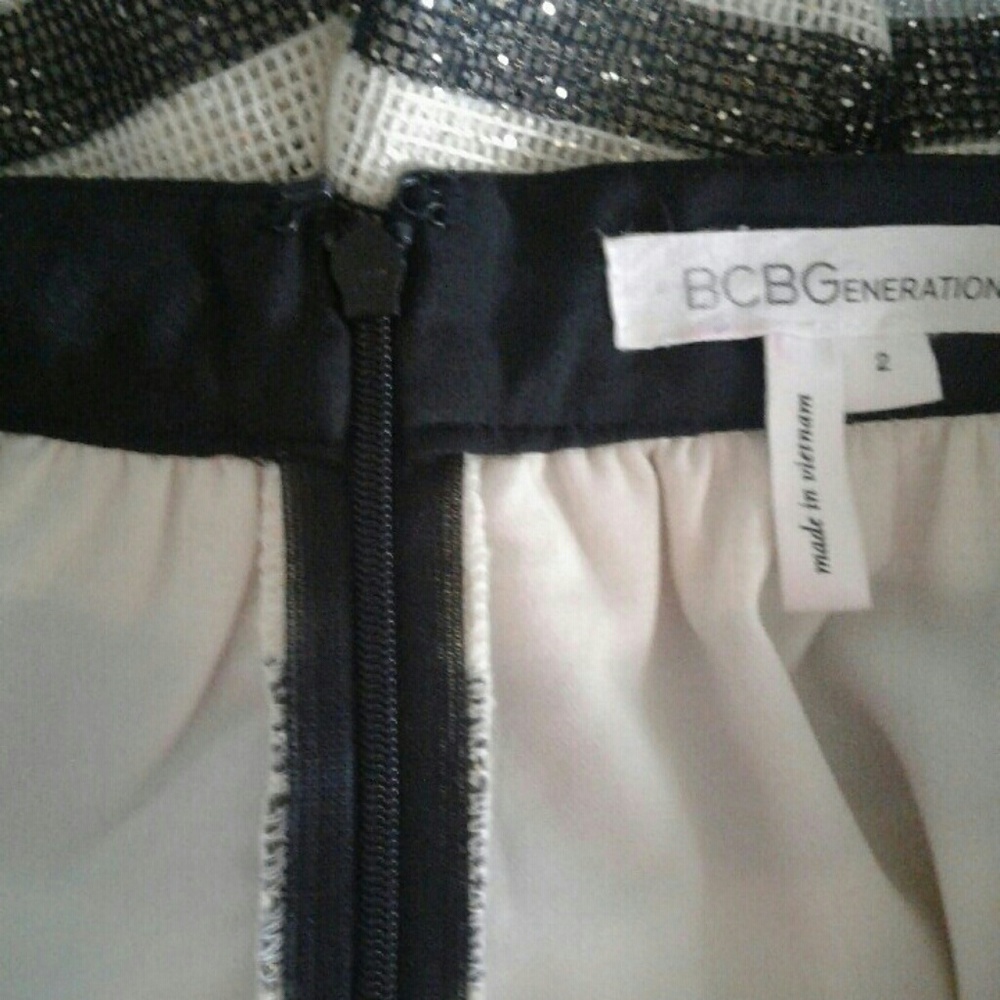 🎀🎀BCBGeneration  Glitter Shorts 🎀🎀 - Picture 8 of 8