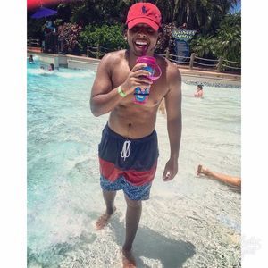 Meet your Posher, Elijah