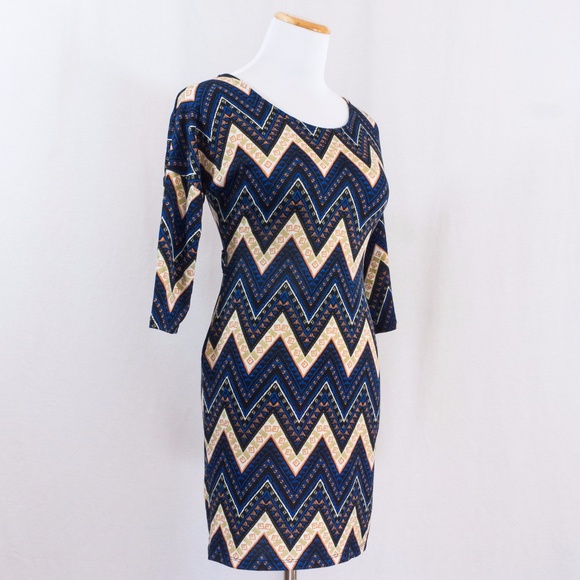 Chevron Scoop-Neck Tunic Dress - Picture 4 of 7
