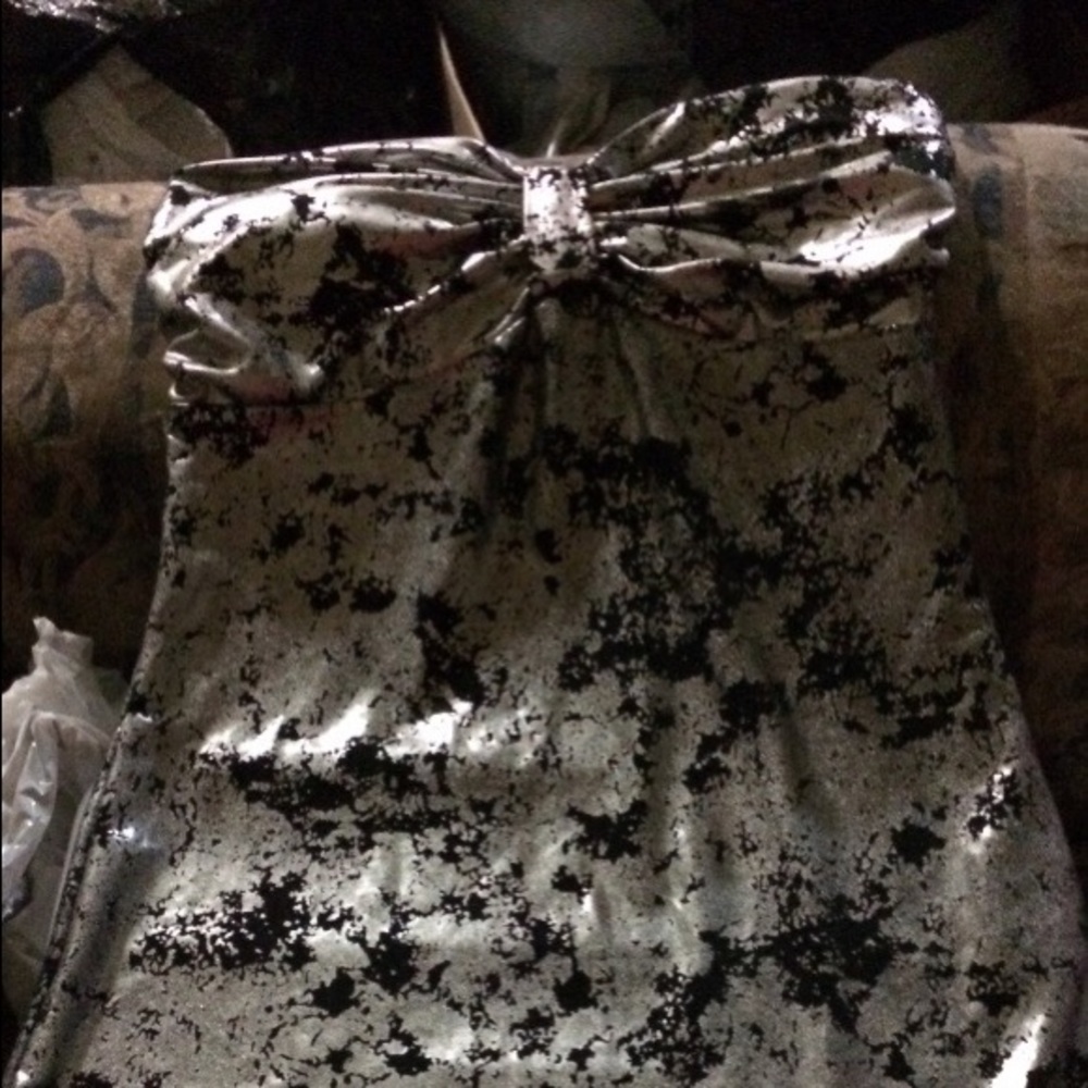 Silver and black strapless tank