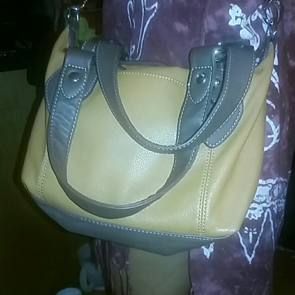 ST. JOHNS BAY Brown Leather Convertible Bag NWOT