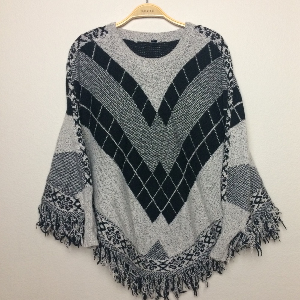 Beautiful design poncho 🤗💕