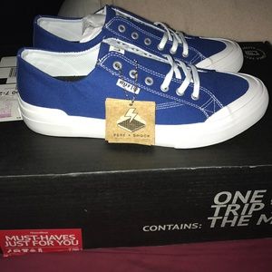 Ds huf sneakers size 8.5 brand new