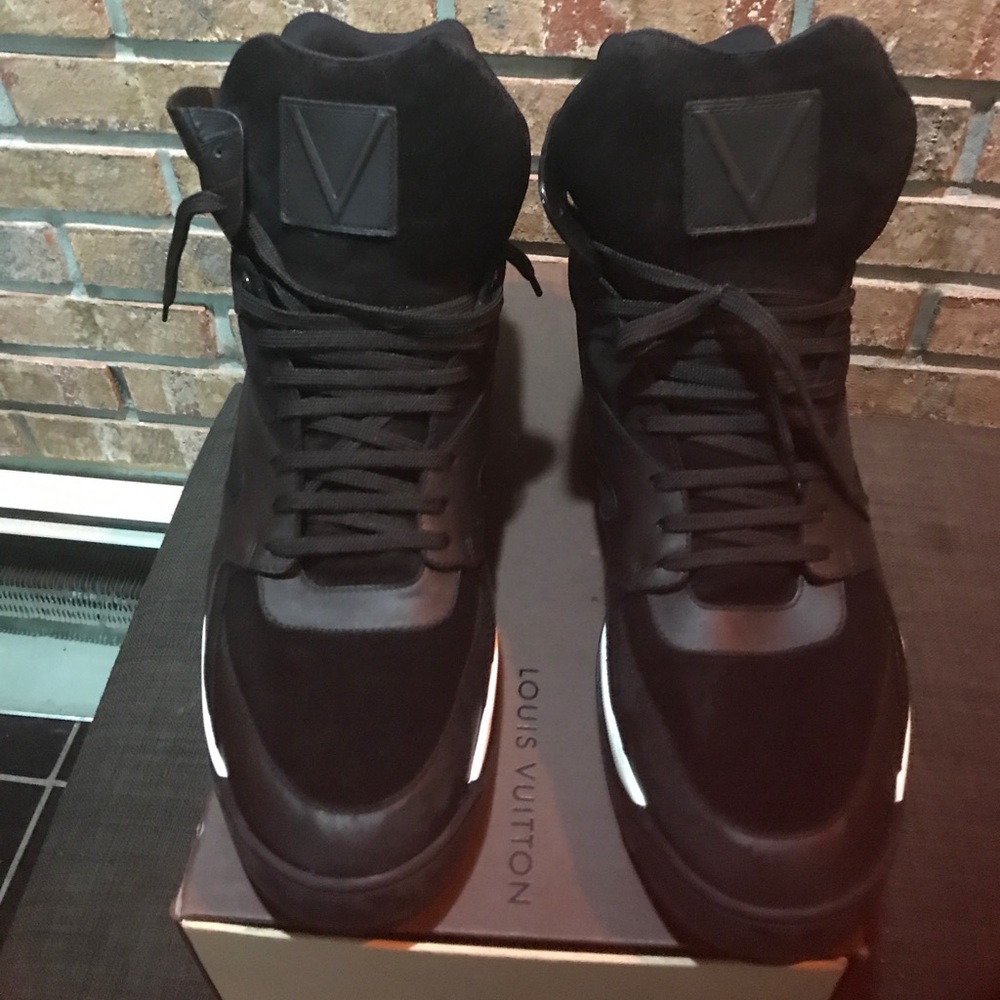 Men's high top sneaker