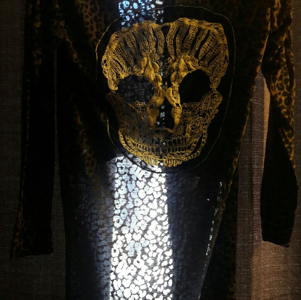 Leopard print with skull long