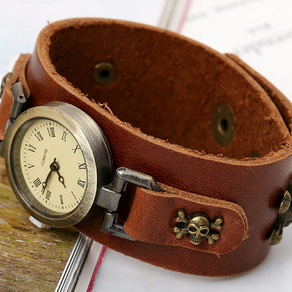 Leather Watch - Picture 2 of 4