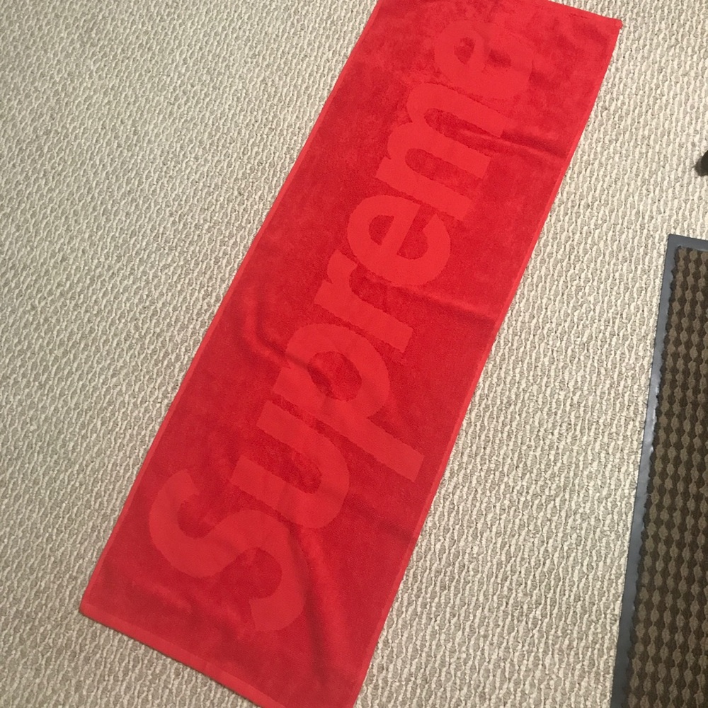 Supreme Hand Towel