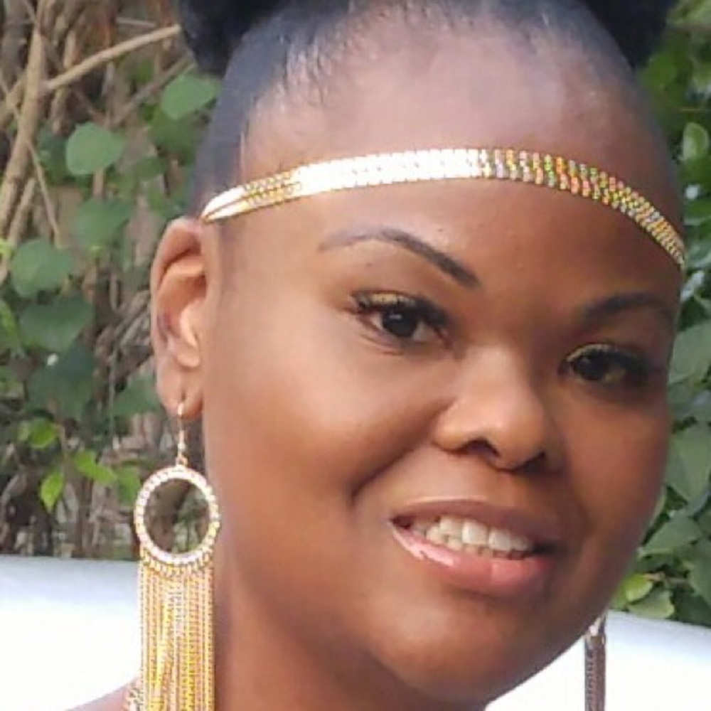 Meet your Posher, Demetria