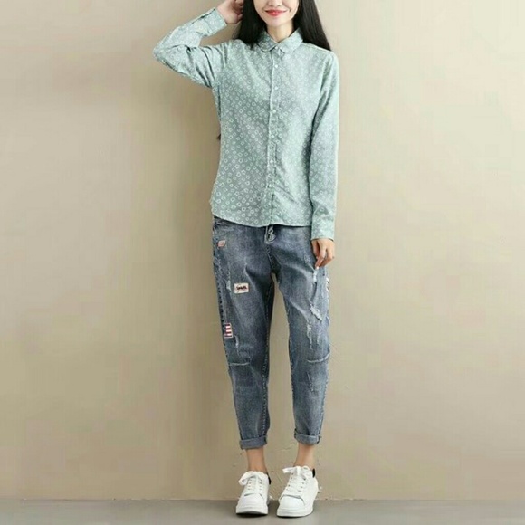 NEW Butterfly Button Down Shirt - Picture 2 of 3