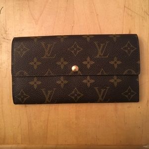 Louis Vuitton Sarah Wallet