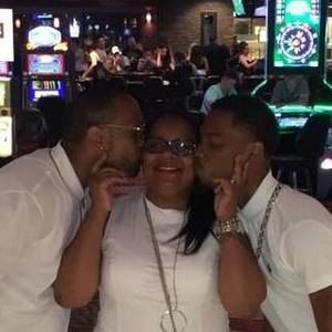 Meet your Posher, Denise