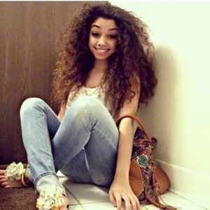 Meet your Posher, Dee