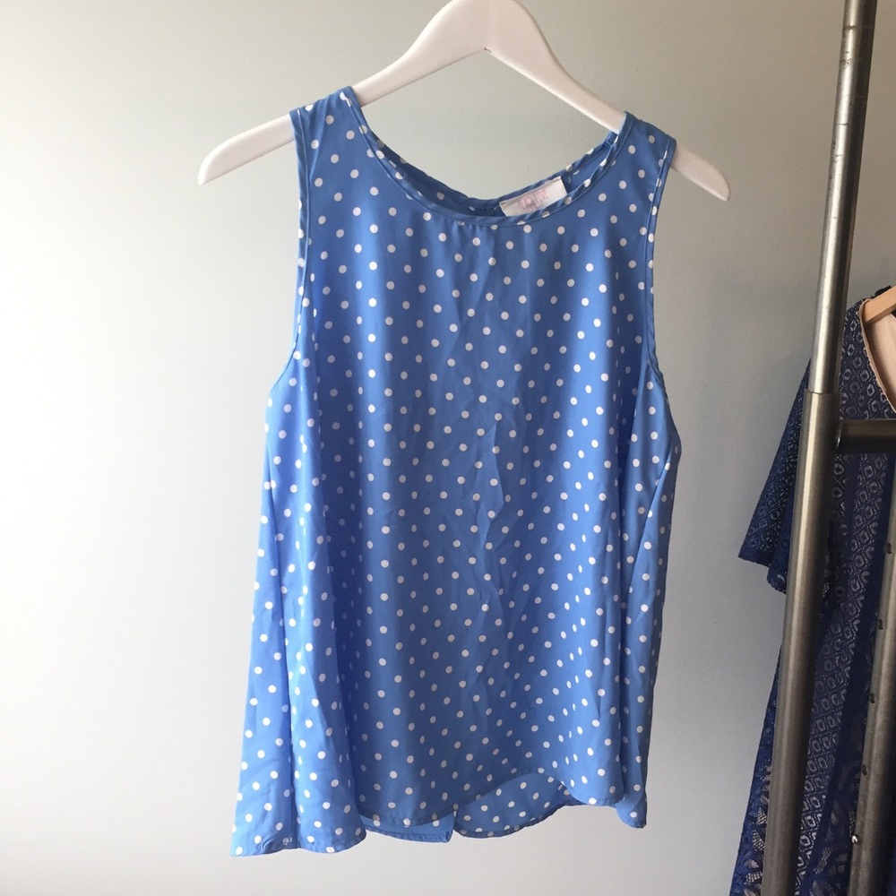 Cute blue and bow top!