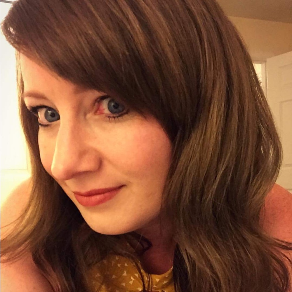 Meet your Posher, Ashley