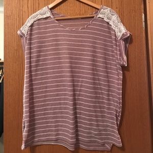 Easel top with lace shoulders