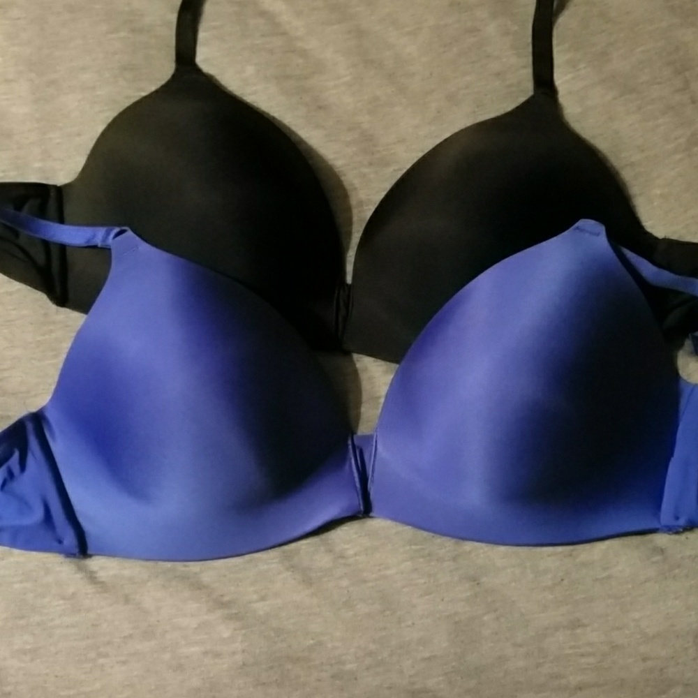 Bundle of VS wireless 34D bras NWTO