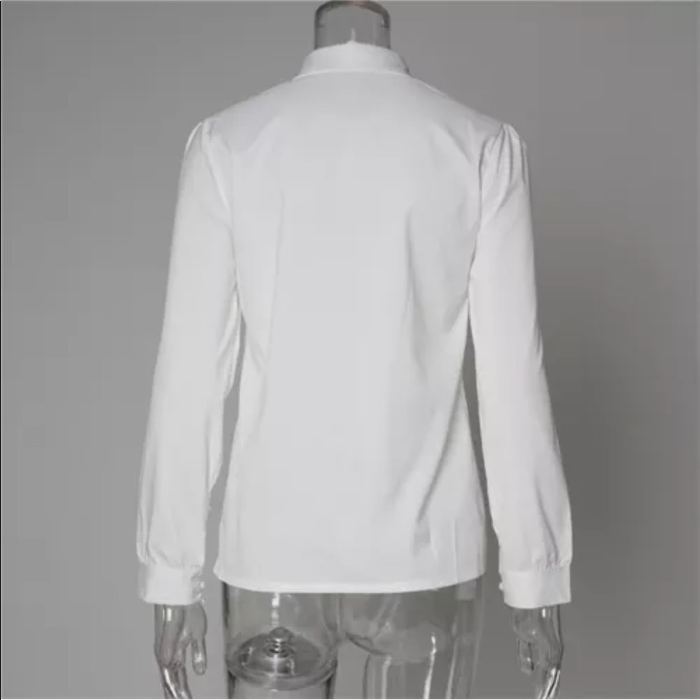 Sellout Risk ❤️Chic Fitted White Button-up Blouse - Picture 5 of 8