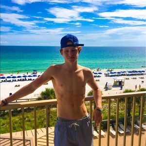 Meet your Posher, Alex