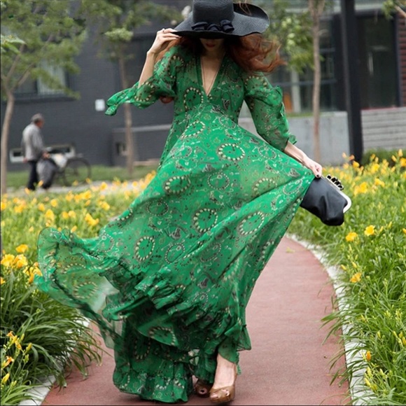 🍀Restocked! Foxy Fave Emerald Green Gypsy Dress - Picture 3 of 8