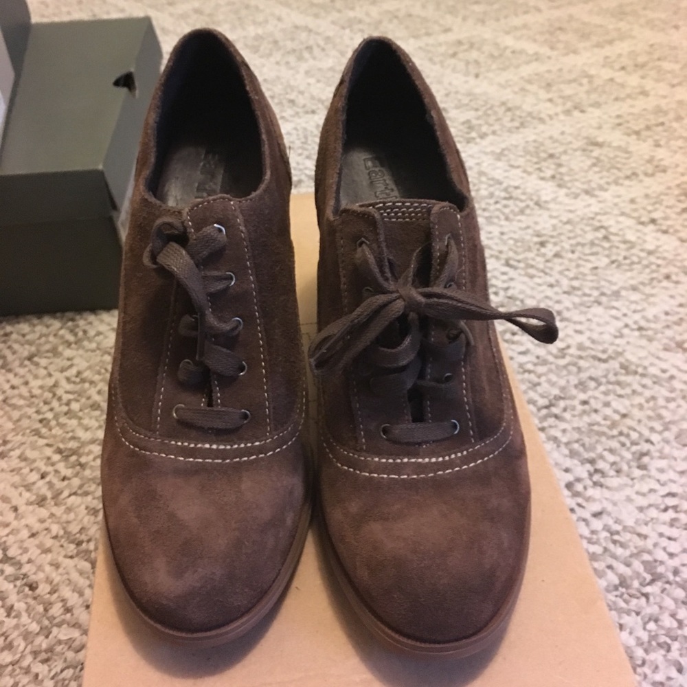 Preowned pair of women's Timberland boots